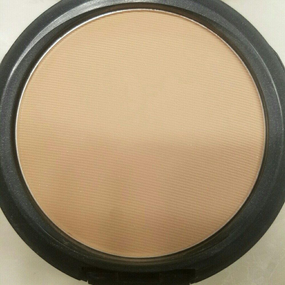 Studio Fix Powder Plus Foundation- NW25